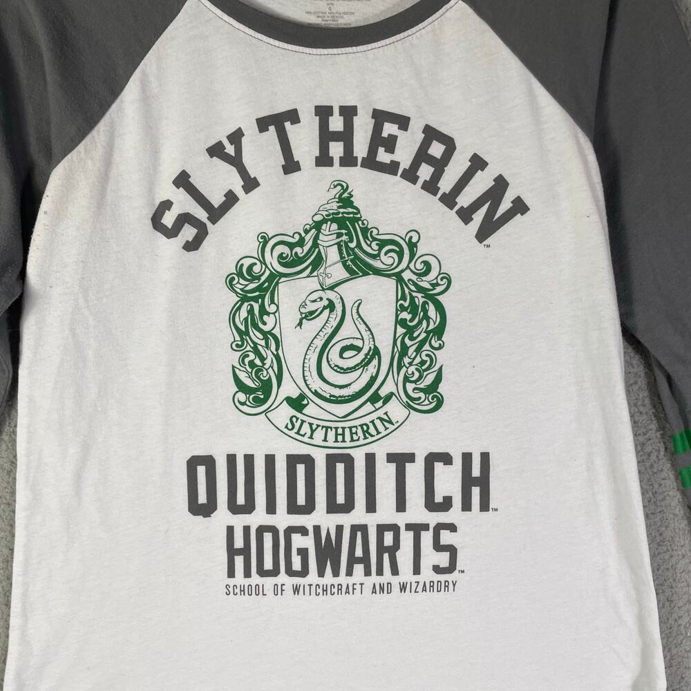 Harry Potter Slytherin Quidditch Raglan Shirt S Green Gray Hogwarts House Tee - Picture 7 of 7